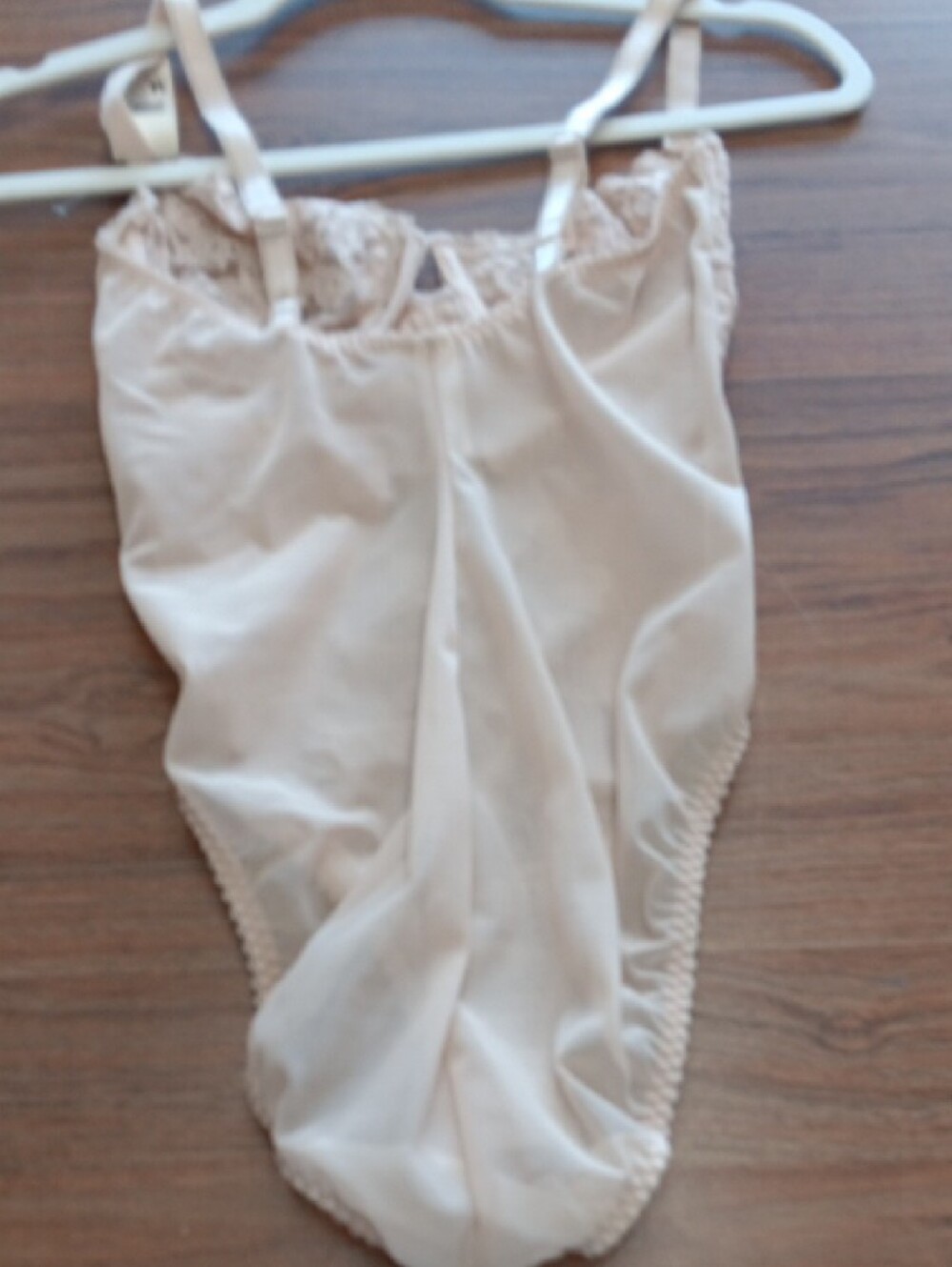 VINTAGE, MADE IN USA 1983.NWT Lace-Trim Chemise Slip in Blush. EXC CONDITION 34C - Picture 9 of 16